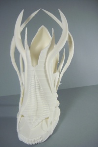 Exoskeleton-3D-printed-shoes-alien-look-2